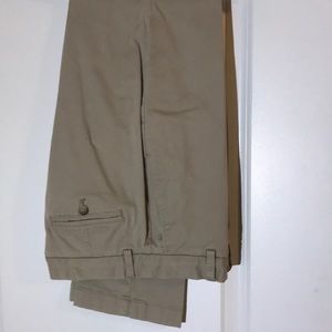 Vineyard Vines Khaki Slim Fit Breaker Pants